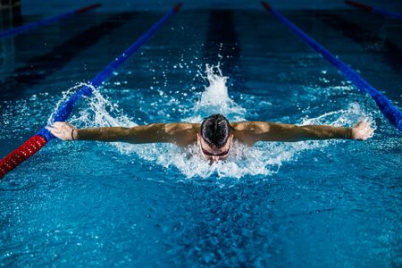 Powerful Swim Stroke — 200-piece jigsaw puzzle