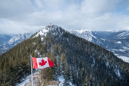 Majestic Canadian Rockies — 200-piece jigsaw puzzle