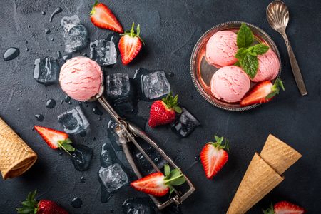 Strawberry Ice Cream Delight — 64-piece jigsaw puzzle