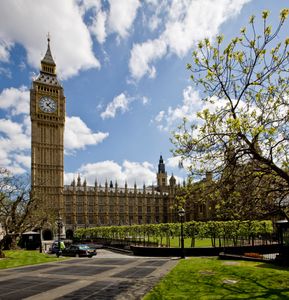 Big Ben and Blue Skies — 200-piece jigsaw puzzle