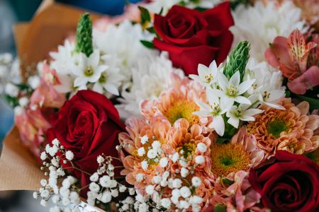 Vibrant Floral Bouquet — 100-piece jigsaw puzzle