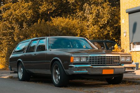 Classic Car Elegance — 300-piece jigsaw puzzle
