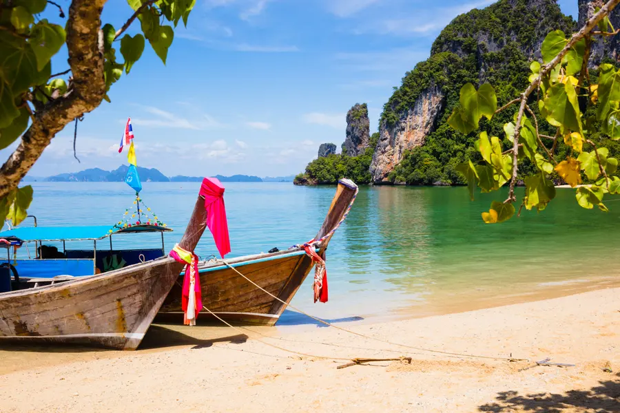 Tropical Beach Serenity — 300-piece jigsaw puzzle