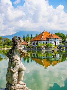 Tranquil Temple Reflection — 200-piece jigsaw puzzle