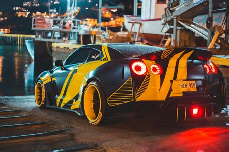 Sporty Night Cruiser — 300-piece jigsaw puzzle