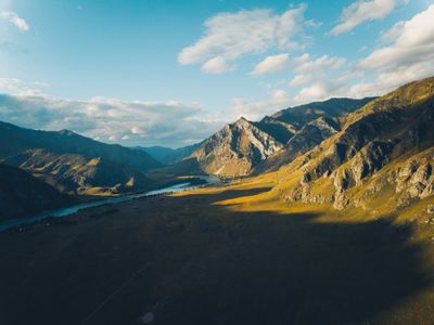 Golden Valley Mountains — 300-piece jigsaw puzzle