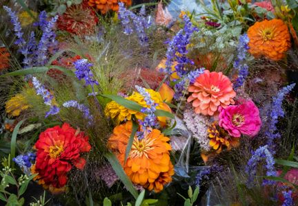 Vibrant Floral Bouquet — 150-piece jigsaw puzzle
