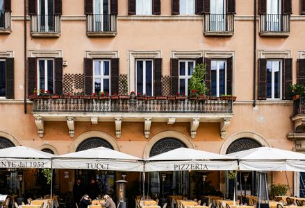Charming Italian Bistro — 64-piece jigsaw puzzle