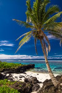 Paradise Beach Escape — 400-piece jigsaw puzzle