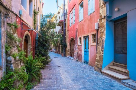 Charming Mediterranean Alley — 200-piece jigsaw puzzle