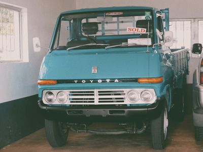 Vintage Blue Truck — 150-piece jigsaw puzzle