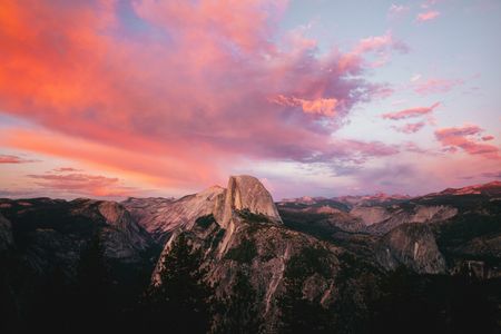 Sunset Over Yosemite — 200-piece jigsaw puzzle