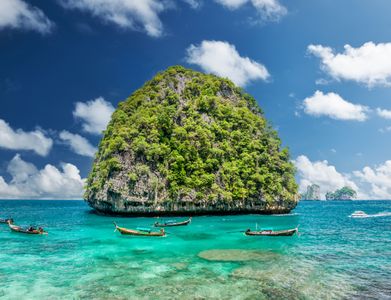 Tropical Island Retreat — 400-piece jigsaw puzzle