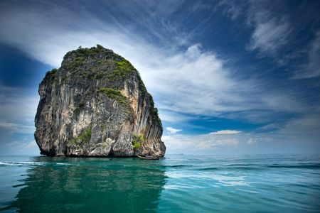 Majestic Sea Cliff — 300-piece jigsaw puzzle