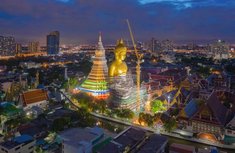 Illuminated Temple Scene — 200-piece jigsaw puzzle