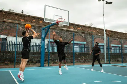 Street Basketball Action — 300-piece jigsaw puzzle