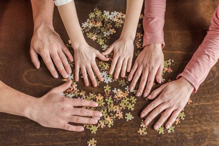 Family Puzzle Time — 500-piece jigsaw puzzle