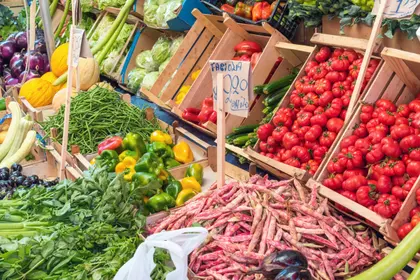 Bountiful Market Display — 150-piece jigsaw puzzle