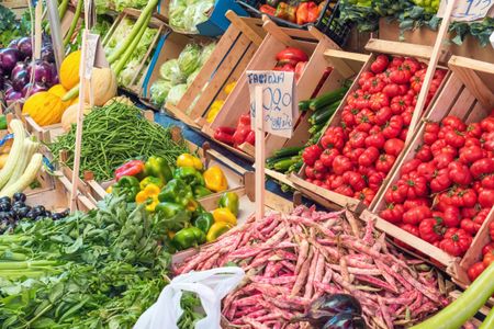 Bountiful Market Display — 150-piece jigsaw puzzle