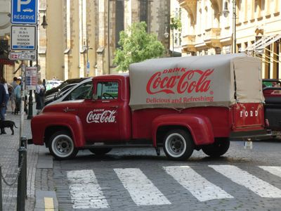 Vintage Coca-Cola Truck — 200-piece jigsaw puzzle
