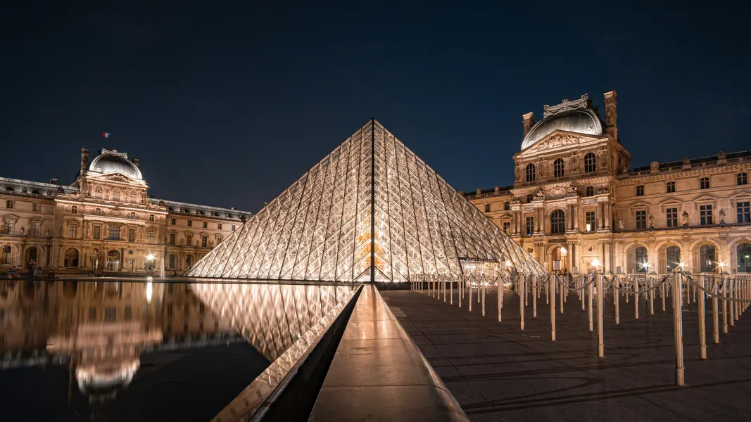 Luminous Louvre Pyramid — 500-piece jigsaw puzzle