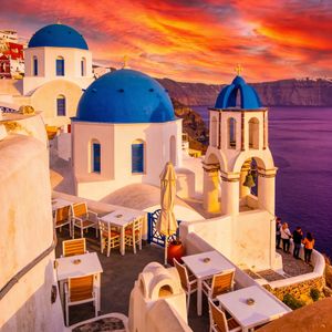 Sunset Over Santorini — 400-piece jigsaw puzzle