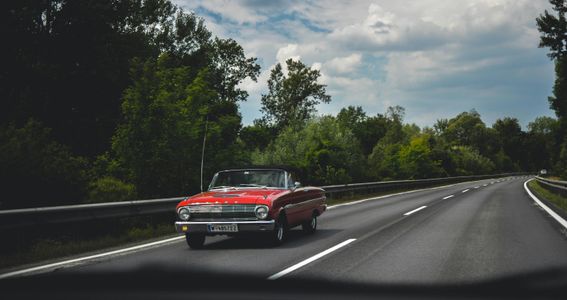 Classic Car Journey — 300-piece jigsaw puzzle
