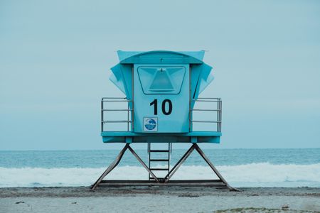 Solitary Lifeguard Tower — 300-piece jigsaw puzzle