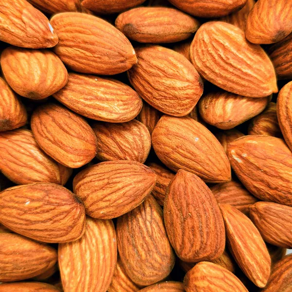 اللوز الذهبي — لغز 500 قطعة