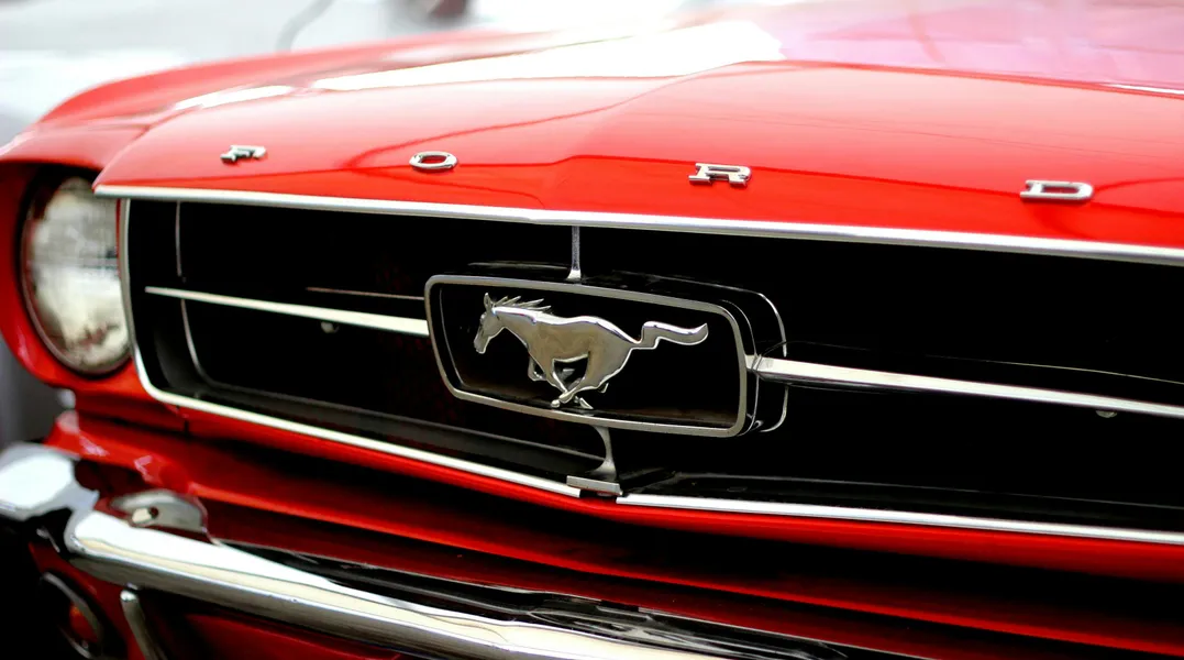 Classic Red Mustang — 100-piece jigsaw puzzle