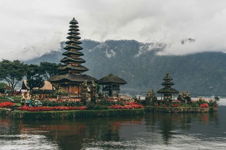 Serene Temple Landscape — 200-piece jigsaw puzzle