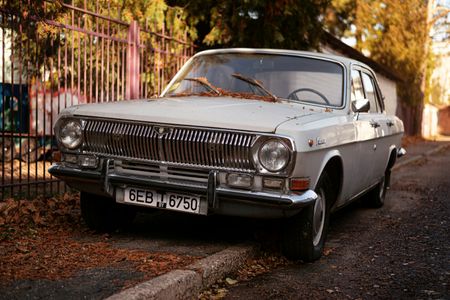 Vintage Car Nostalgia — 100-piece jigsaw puzzle