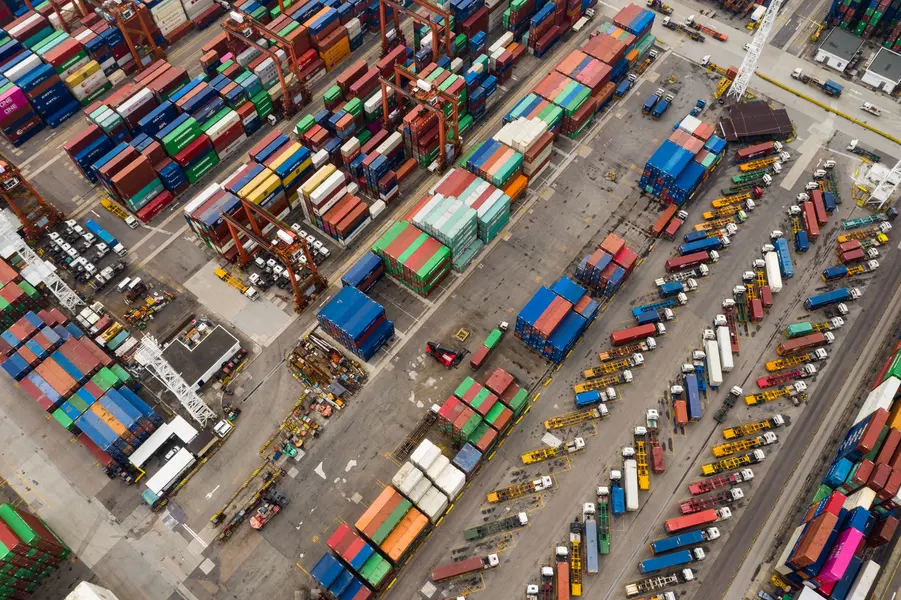 Colorful Container Terminal — 400-piece jigsaw puzzle