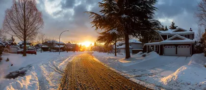 Winter Sunrise Street — 150-piece jigsaw puzzle