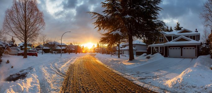Winter Sunrise Street — 150-piece jigsaw puzzle