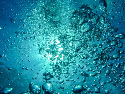Underwater Bubble Dance — 100-piece jigsaw puzzle