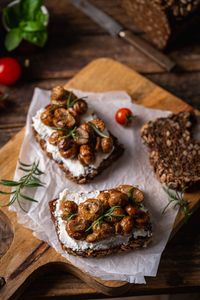 Tartines rústicas de setas — rompecabezas de 200 piezas