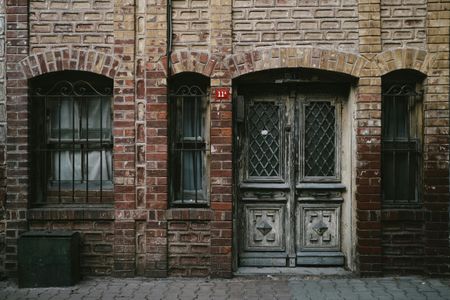 Rustic Brick Facade — 64-piece jigsaw puzzle