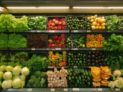 Vibrant Vegetable Display — 150-piece jigsaw puzzle