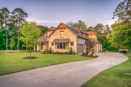 Charming Suburban Home — 400-piece jigsaw puzzle