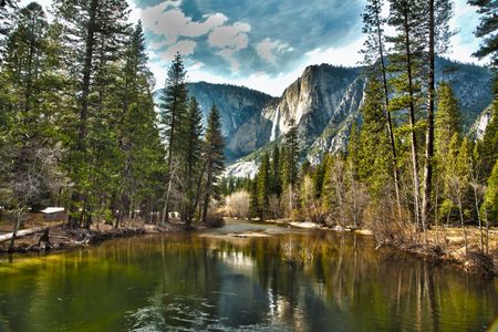 Majestic Mountain View — 300-piece jigsaw puzzle
