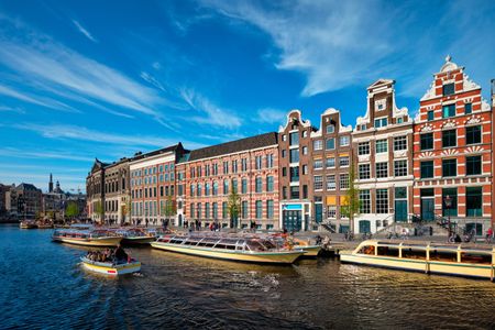 Canal Cityscape Charm — 100-piece jigsaw puzzle