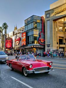 Hollywood Classic Cruise — 400-piece jigsaw puzzle