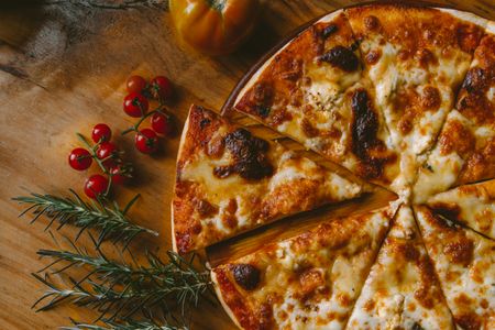 Gourmet Pizza Delight — 400-piece jigsaw puzzle