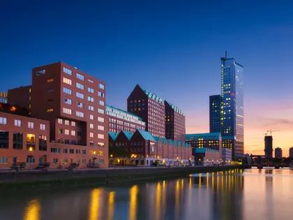 Twilight Cityscape Reflection — 300-piece jigsaw puzzle
