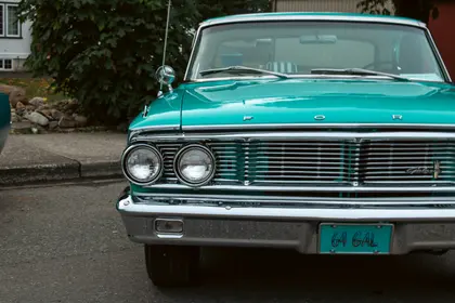 Vintage Turquoise Car — 200-piece jigsaw puzzle