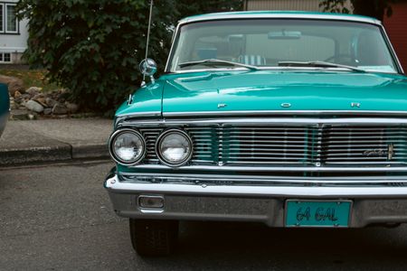 Vintage Turquoise Car — 200-piece jigsaw puzzle