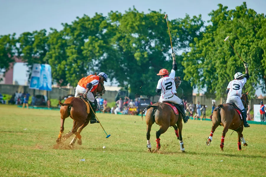 Dynamisk polomatch — pussel med 400 bitar