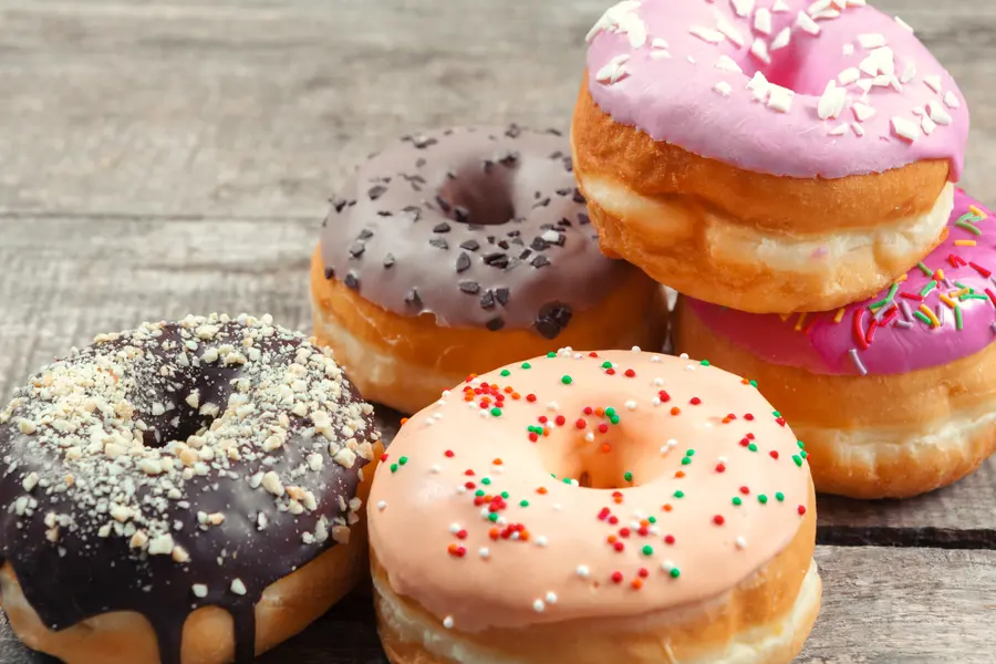 Colorful Donut Delight — 400-piece jigsaw puzzle