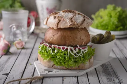 Gourmet Mushroom Burger — 150-piece jigsaw puzzle